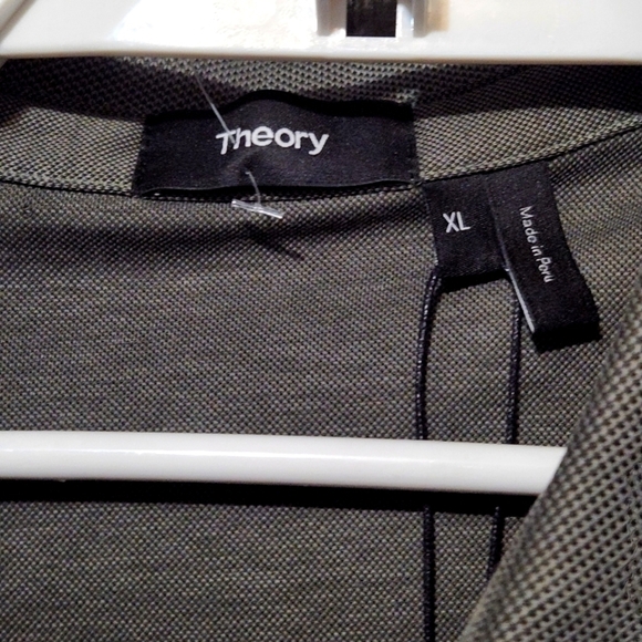 New Theory Standard Polo in Cotton Pique - Picture 4 of 8